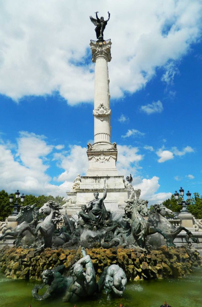 Fonte do Monumento aos Girondins, na Esplanade des Quinonces, em Bordeaux