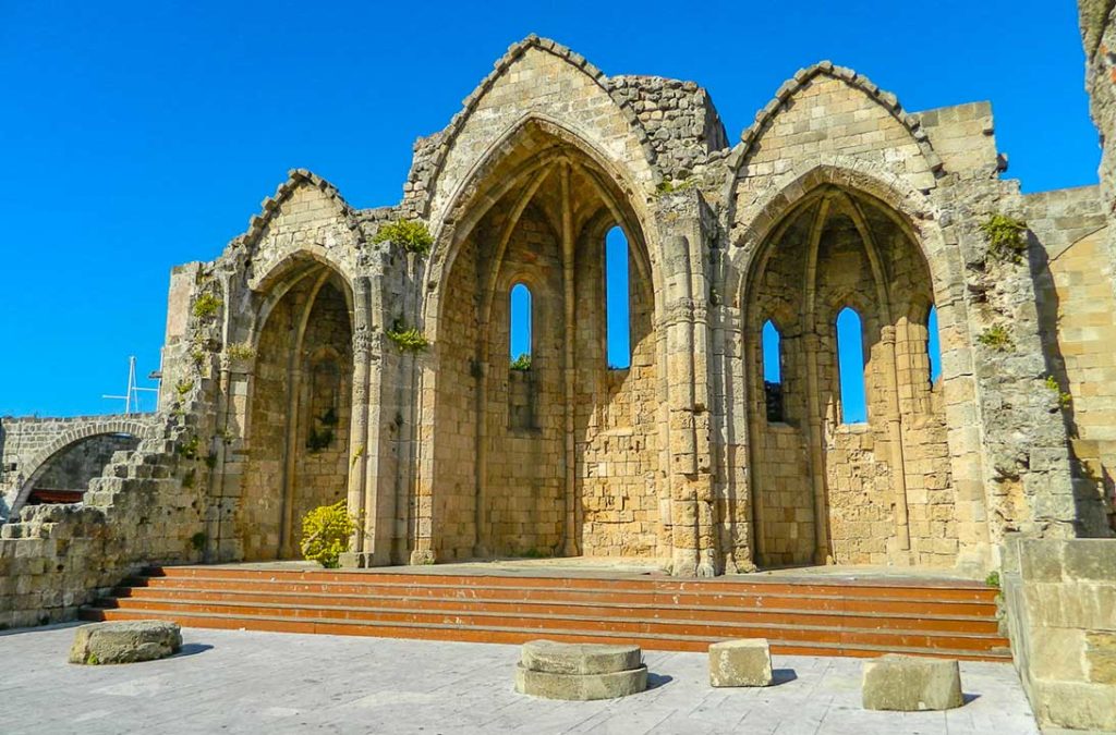 Ruínas da Igreja de Nossa Senhora do Burgo, em Rhodes