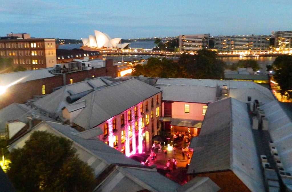 Vista do terraço do pub Glenmore Hotel, em Sydney