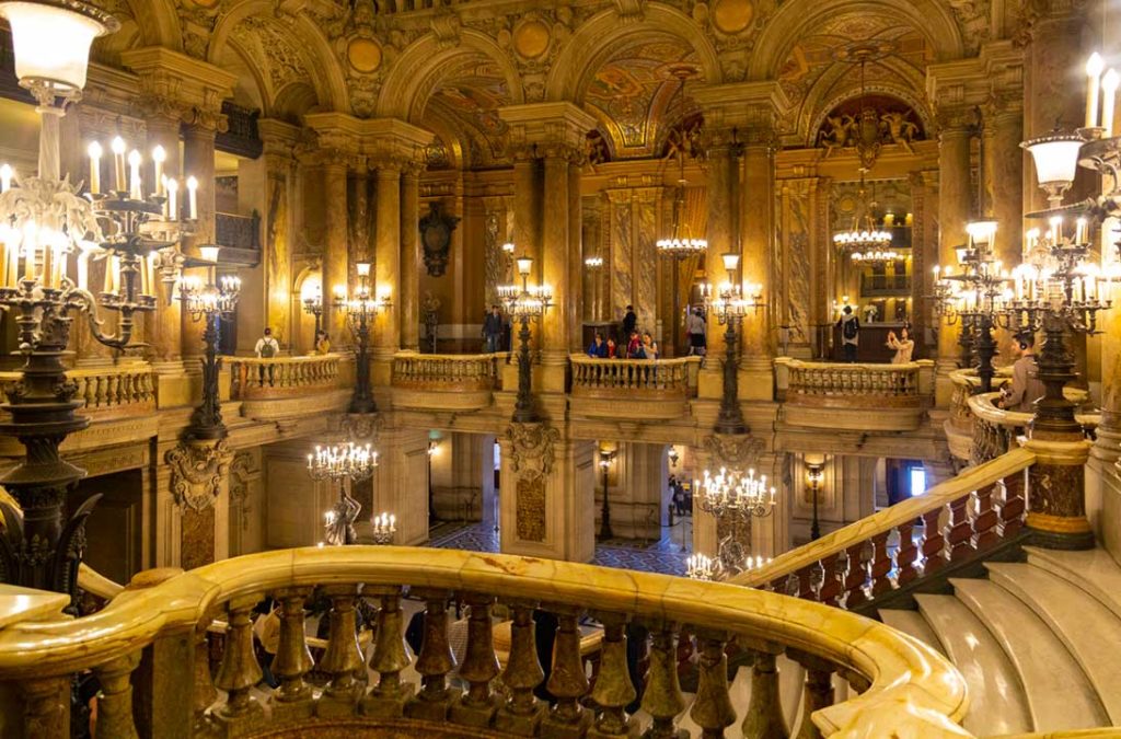 Hall da Ópera Garnier, em Paris