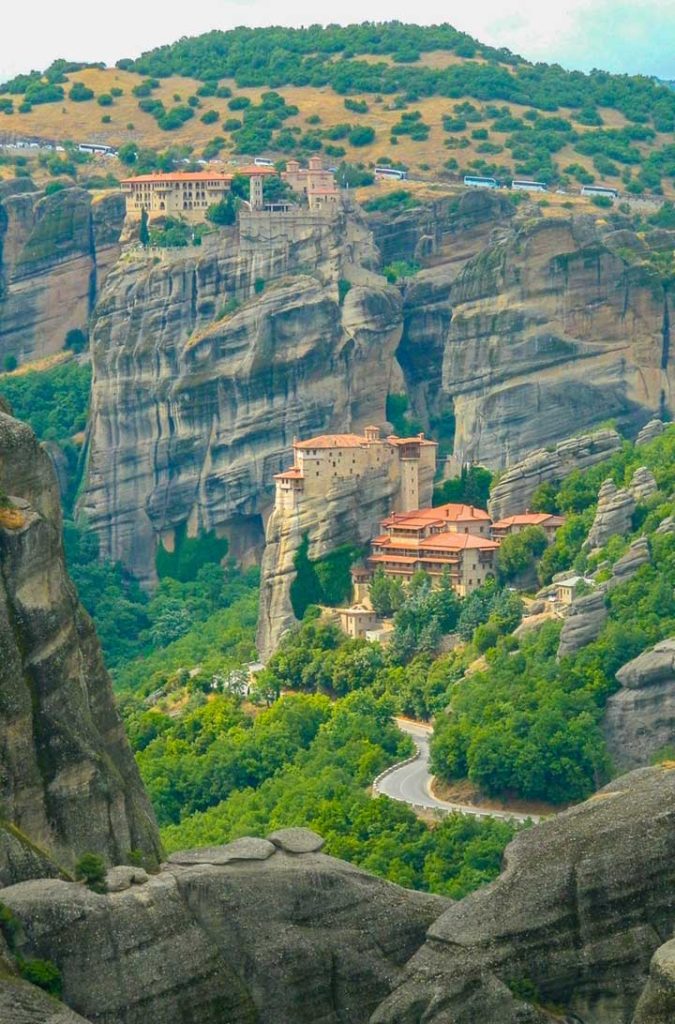 Panorama visto desde o primeiro mirante da rodovia dos Mosteiros de Meteora