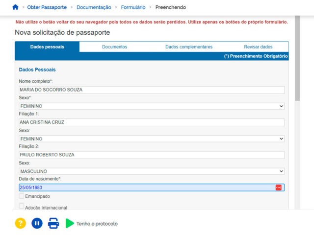 Tela mostra como preencher o formulário online para solicitar passaporte